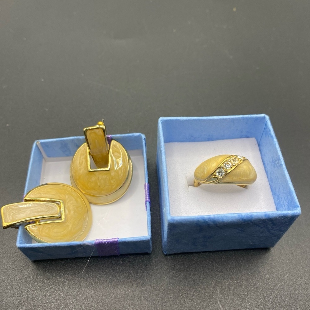 Vintage Enamel Set Champagne Shiny Gold Tone Ring and Earrings